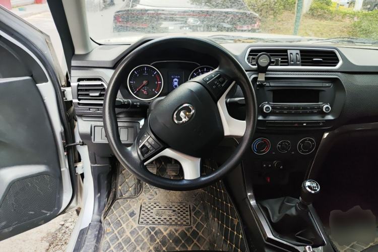 Used Great Wall Wingle 5 2021 2.0T Diesel Two-Wheel Drive Elite Version Big Double Cab China VI Standard GW4D20M Steering Wheel