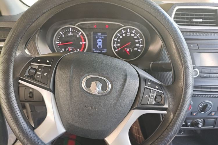 Used Great Wall Wingle 5 2021 2.0T Diesel Two-Wheel Drive Elite Version Big Double Cab China VI Standard GW4D20M Steering Wheel