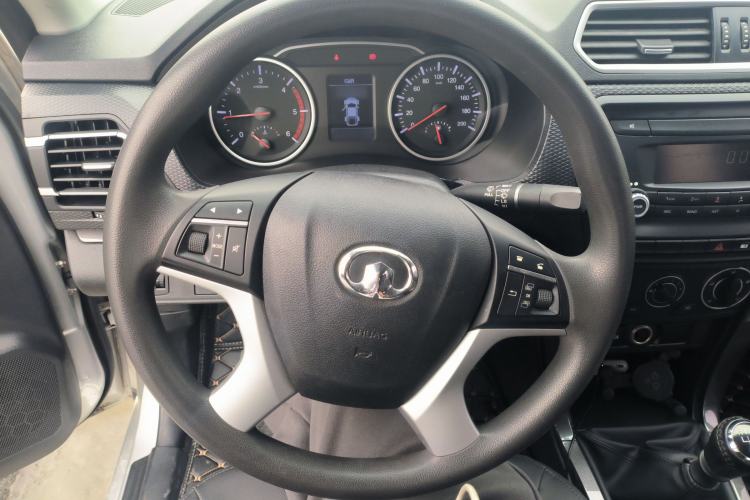 Used Great Wall Wingle 5 2021 2.0T Diesel Two-Wheel Drive Elite Version Big Double Cab China VI Standard GW4D20M Steering Wheel