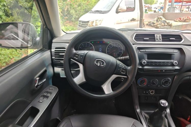 Used Great Wall Wingle 5 2021 2.4L Gasoline Two-Wheel-Drive Progressive Version Big Double Cab China VI Emission Standard 4K22D4M Steering Wheel