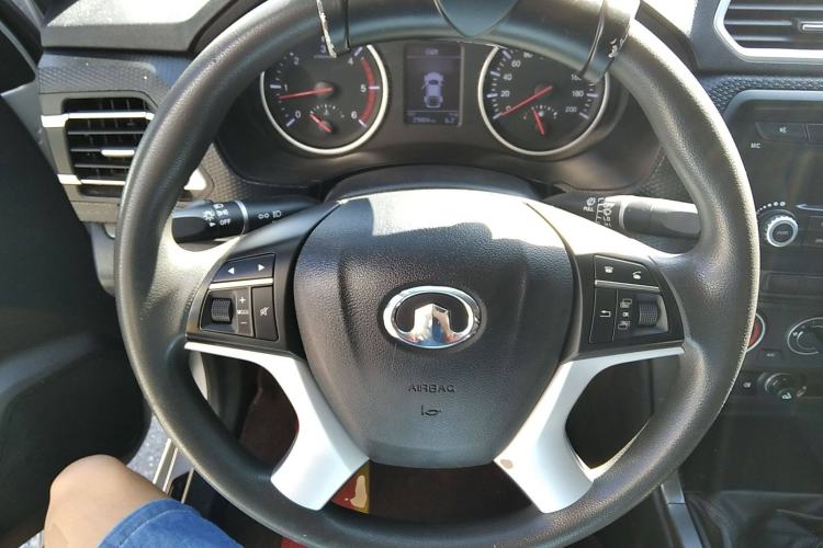 Used Great Wall Wingle 5 2021 2.0T Diesel Two-Wheel Drive Ultra-Value Big Double-Cab China VI GW4D20M Steering Wheel
