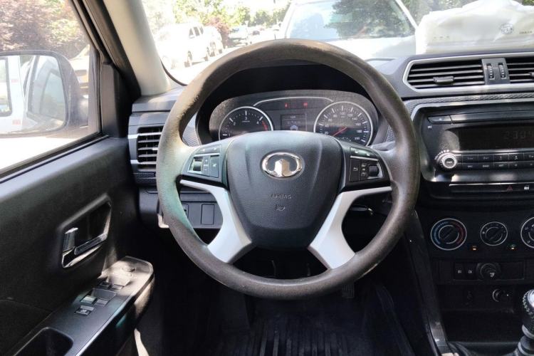Used Great Wall Wingle 5 2021 2.0T Diesel Two-Wheel Drive Elite Version Big Double Cab China VI Standard GW4D20M Steering Wheel