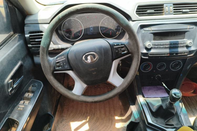 Used Great Wall Wingle 5 2021 2.0T Diesel Two-Wheel Drive Elite Version with Long Cargo Bed China VI Emission Standard GW4D20M Steering Wheel