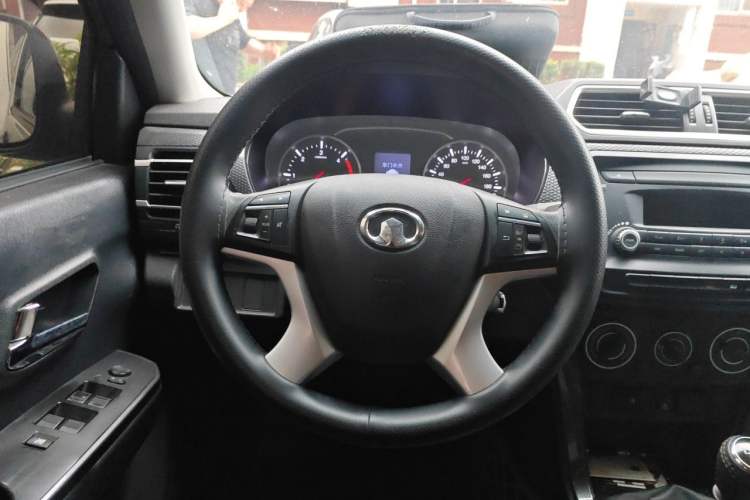 Used Great Wall Wingle 5 2021 2.0T Diesel Two-Wheel Drive Ultra-Value Big Double-Cab China VI GW4D20M Steering Wheel