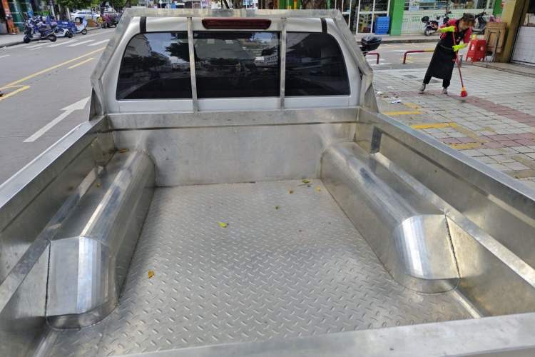 Used Great Wall Wingle 5 2021 2.0T Diesel Two-Wheel Drive Elite Version with Long Cargo Bed China VI Emission Standard GW4D20M Trunk