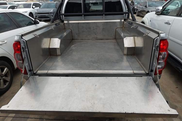 Used Great Wall Wingle 5 2021 2.0T Diesel 4x4 Elite Version Big Double Cab China VI Standard GW4D20M Trunk