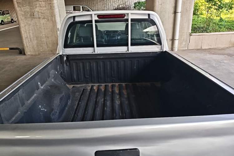 Used Great Wall Wingle 5 2021 2.0T Diesel Two-Wheel Drive Elite Version Big Double Cab China VI Standard GW4D20M Trunk