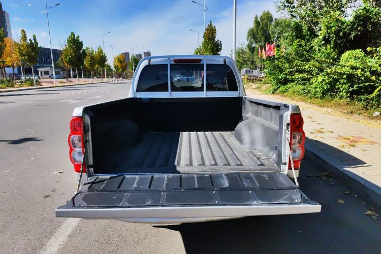 Used Great Wall Wingle 5 2021 2.4L Gasoline Two-Wheel-Drive Progressive Version Big Double Cab China VI Emission Standard 4K22D4M Trunk