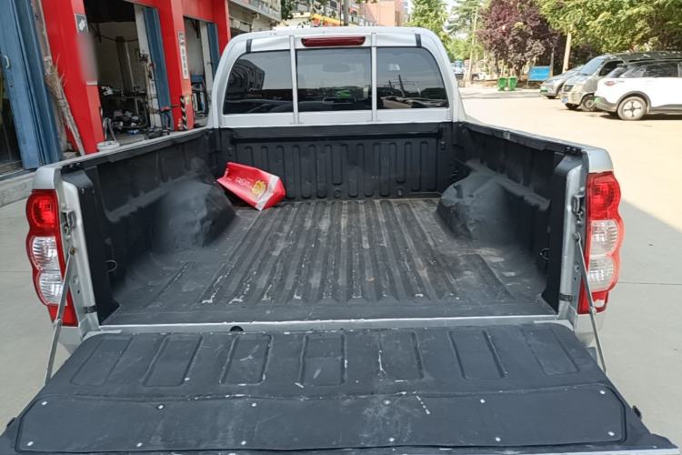Used Great Wall Wingle 5 2021 2.0T Diesel Two-Wheel Drive Elite Version Big Double Cab China VI Standard GW4D20M Trunk