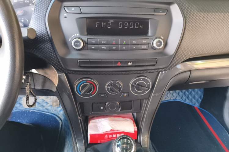 Used Great Wall Wingle 5 2021 1.5T Two-Wheel Drive "Dry Meal" Edition Value Model with a 1680mm Cargo Bed Equipped with GW4G15K Engine Audio And AC Panel
