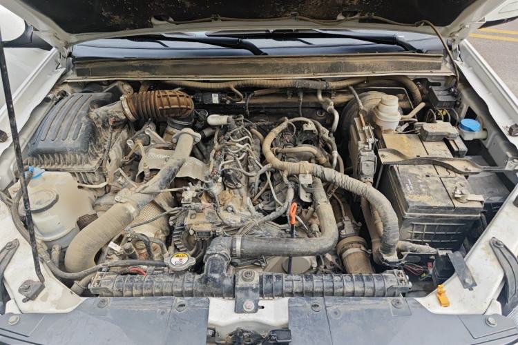 Used Great Wall Wingle 5 2021 2.0T Diesel Two-Wheel Drive Ultra-Value Big Double-Cab China VI GW4D20M Engine Bay
