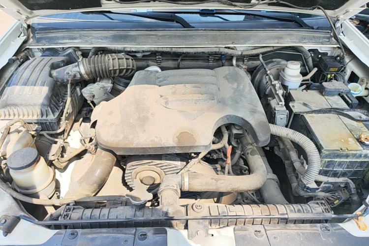 Used Great Wall Wingle 5 2021 2.0T Diesel Two-Wheel Drive Elite Version Big Double Cab China VI Standard GW4D20M Engine Bay