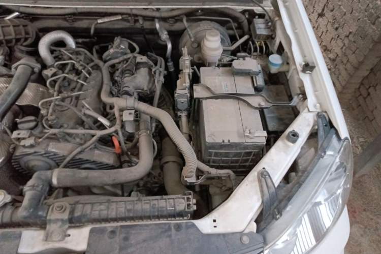 Used Great Wall Wingle 5 2021 2.0T Diesel Two-Wheel Drive Ultra-Value Big Double-Cab China VI GW4D20M Engine Bay Left