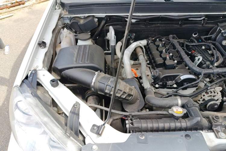 Used Great Wall Wingle 5 2021 1.5T Two-Wheel Drive "Dry Meal" Value Edition with an Extra-Long 1820mm Cargo Bed Equipped with GW4G15K Engine Engine Bay Right