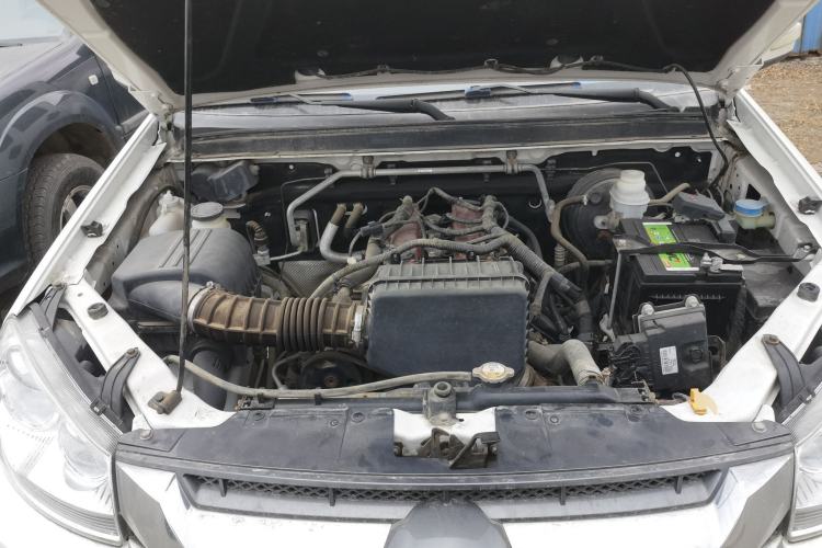 Used Great Wall Wingle 5 2021 2.4L Gasoline Two-Wheel-Drive Elite Version Small Double Cab China VI Emission Standard 4K22D4M Engine Bay