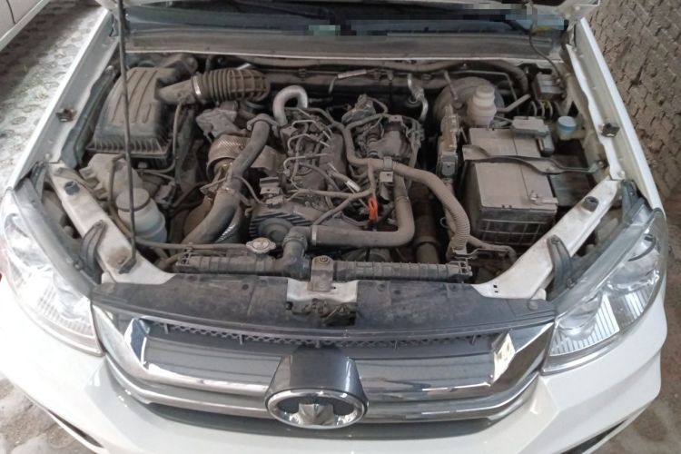 Used Great Wall Wingle 5 2021 2.0T Diesel Two-Wheel Drive Ultra-Value Big Double-Cab China VI GW4D20M Engine Bay