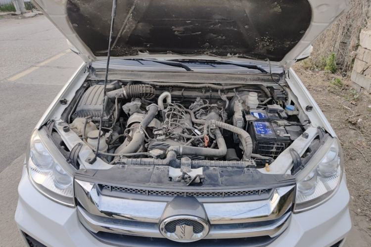 Used Great Wall Wingle 5 2021 2.0T Diesel Two-Wheel Drive Ultra-Value Big Double-Cab China VI GW4D20M Engine Bay