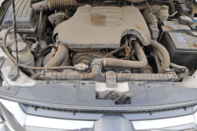 Used Great Wall Wingle 5 2021 2.0T Diesel Two-Wheel Drive Elite Version Big Double Cab China VI Standard GW4D20M Engine Bay