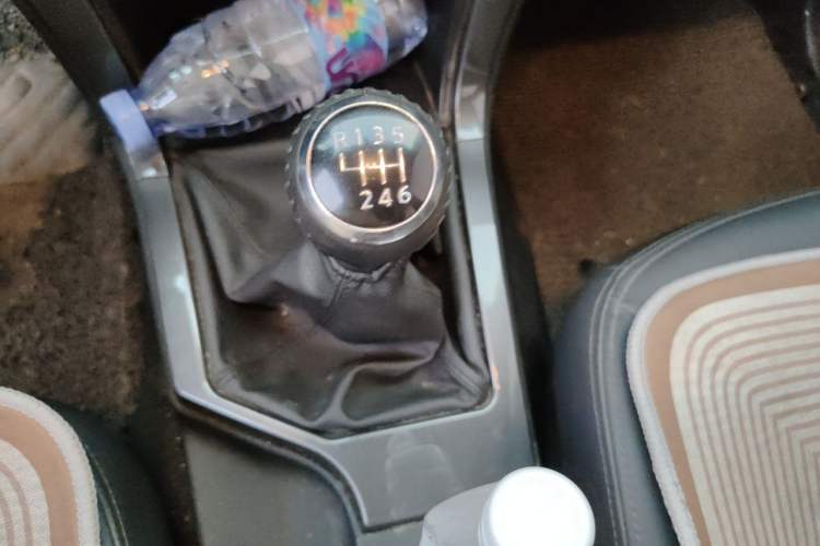 Used Great Wall Wingle 5 2021 2.0T Diesel Two-Wheel Drive Ultra-Value Big Double-Cab China VI GW4D20M Gear Lever