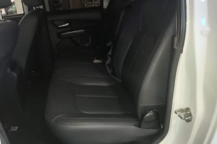 Used Great Wall Wingle 5 2021 2.0T Diesel Two-Wheel Drive Elite Version Big Double Cab China VI Standard GW4D20M Interior 1