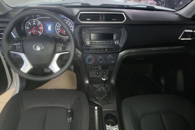 Used Great Wall Wingle 5 2021 2.0T Diesel Two-Wheel Drive Elite Version Big Double Cab China VI Standard GW4D20M Interior 3