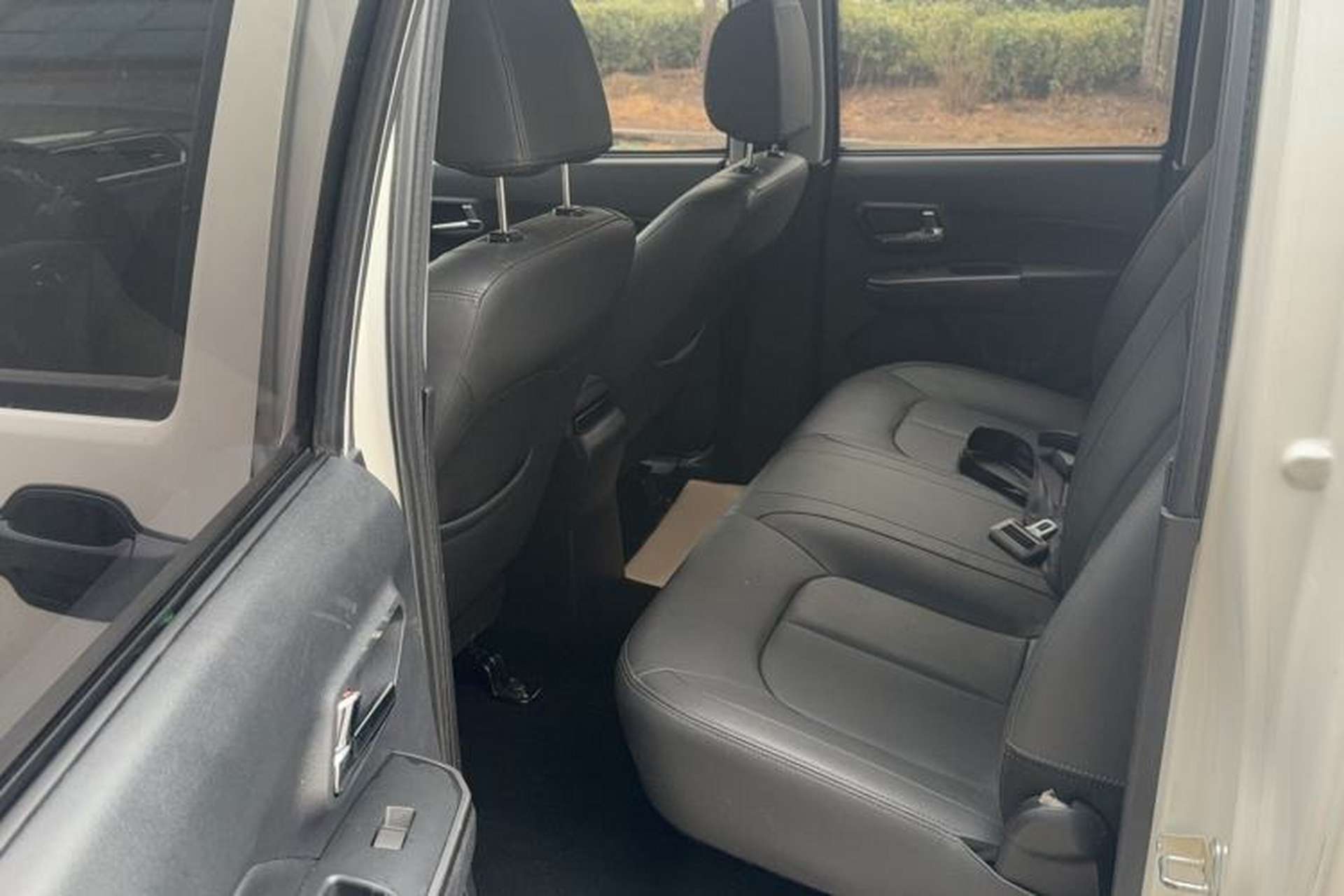 Used Great Wall Wingle 5 2021 2.4L Gasoline Two-Wheel-Drive Elite Version Small Double Cab China VI Emission Standard 4K22D4M Interior 3