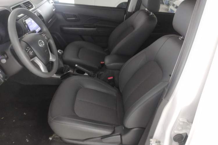 Used Great Wall Wingle 5 2021 1.5T Two-Wheel Drive "Dry Meal" Value Edition with an Extra-Long 1820mm Cargo Bed Equipped with GW4G15K Engine Left Front Seat