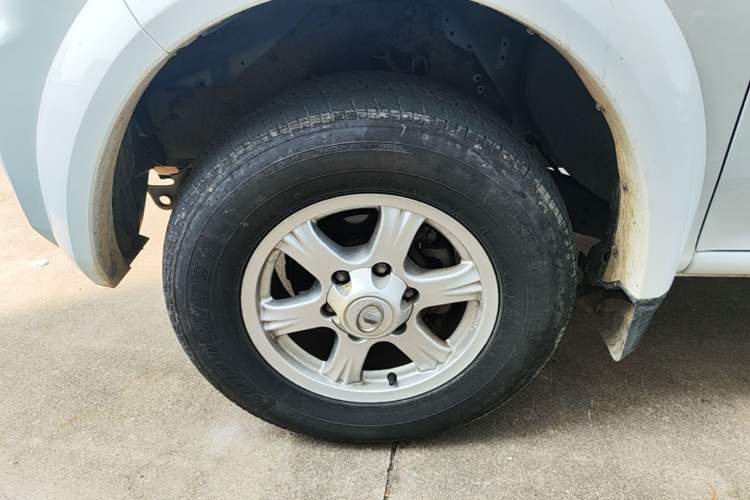 Used Great Wall Wingle 5 2021 2.0T Diesel Two-Wheel Drive Elite Version Big Double Cab China VI Standard GW4D20M Left Front Wheel Hub