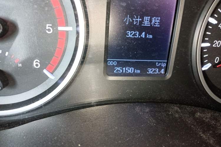 Used Great Wall Wingle 5 2021 2.0T Diesel Two-Wheel Drive Ultra-Value Big Double-Cab China VI GW4D20M Odometer Close Up