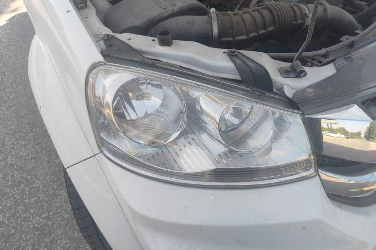 Used Great Wall Wingle 5 2021 2.4L Gasoline Two-Wheel-Drive Progressive Version Big Double Cab China VI Emission Standard 4K22D4M Right Front Headlight