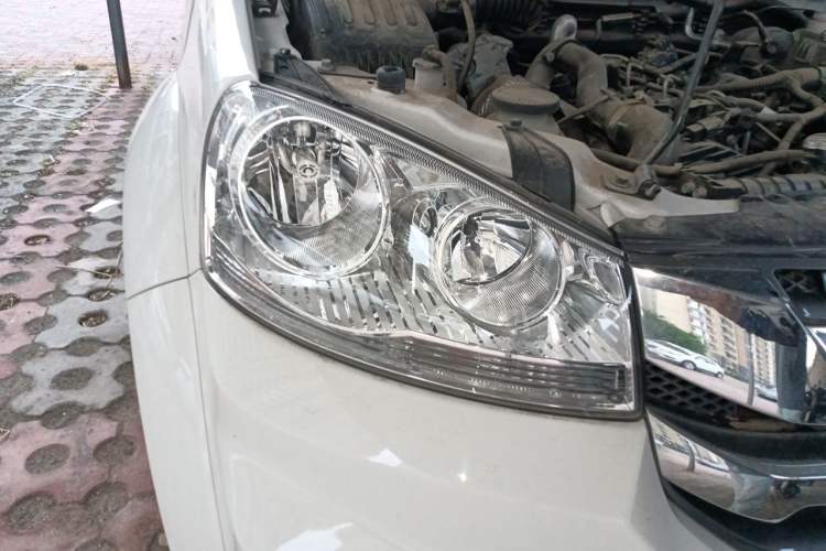 Used Great Wall Wingle 5 2021 2.0T Diesel Two-Wheel Drive Ultra-Value Big Double-Cab China VI GW4D20M Right Front Headlight