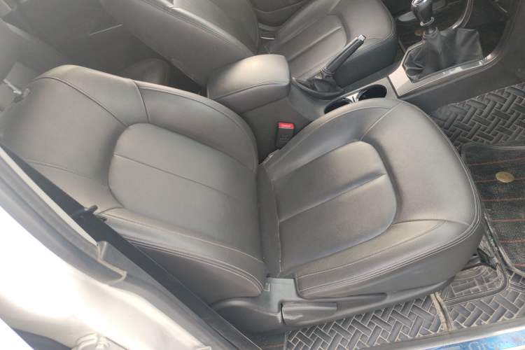 Used Great Wall Wingle 5 2021 2.0T Diesel Two-Wheel Drive Elite Version Big Double Cab China VI Standard GW4D20M Right Front Seat