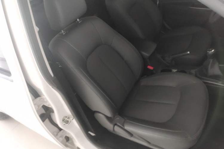 Used Great Wall Wingle 5 2021 1.5T Two-Wheel Drive "Dry Meal" Value Edition with an Extra-Long 1820mm Cargo Bed Equipped with GW4G15K Engine Right Front Seat