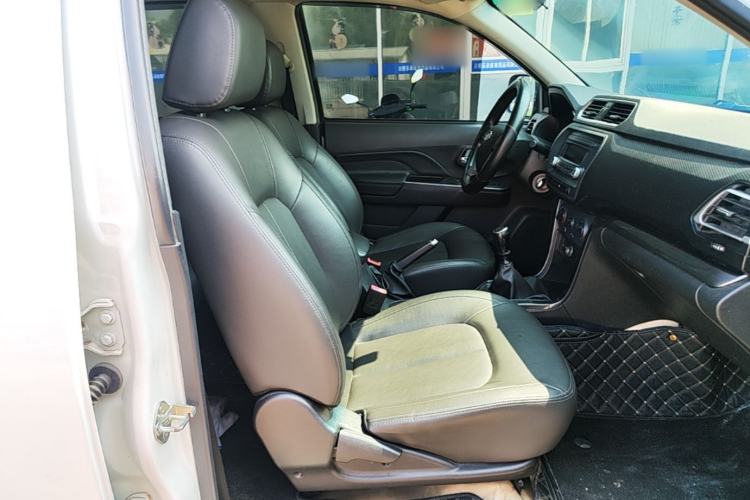 Used Great Wall Wingle 5 2021 2.0T Diesel Two-Wheel Drive Elite Version Big Double Cab China VI Standard GW4D20M Right Front Seat