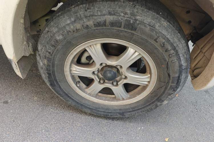 Used Great Wall Wingle 5 2021 2.4L Gasoline Two-Wheel-Drive Progressive Version Big Double Cab China VI Emission Standard 4K22D4M Right Front Wheel Hub