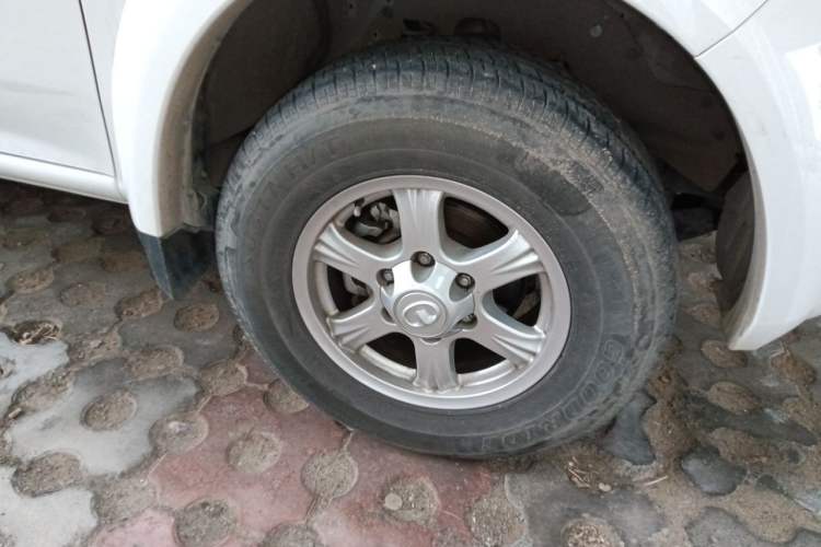Used Great Wall Wingle 5 2021 2.0T Diesel Two-Wheel Drive Ultra-Value Big Double-Cab China VI GW4D20M Right Front Wheel Hub