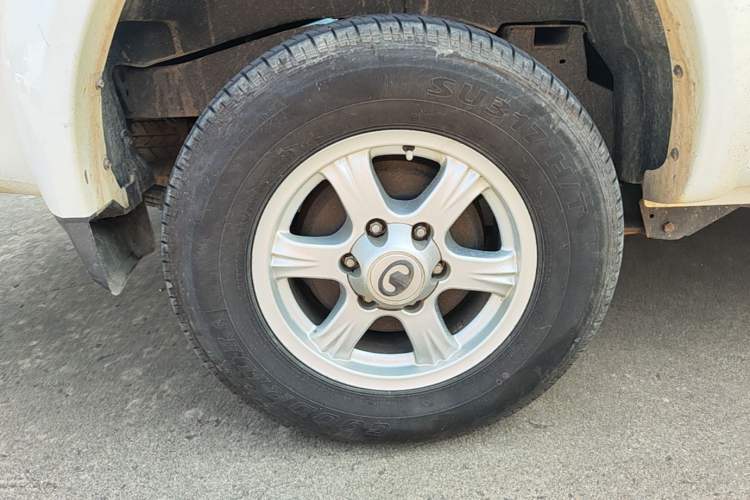 Used Great Wall Wingle 5 2021 2.0T Diesel Two-Wheel Drive Elite Version Big Double Cab China VI Standard GW4D20M Right Rear Wheel Hub