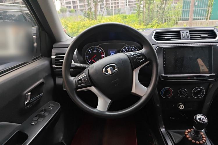 Used Great Wall Wingle 5 2021 2.0T Diesel Two-Wheel Drive Ultra-Value Big Double-Cab China VI GW4D20M Steering Wheel