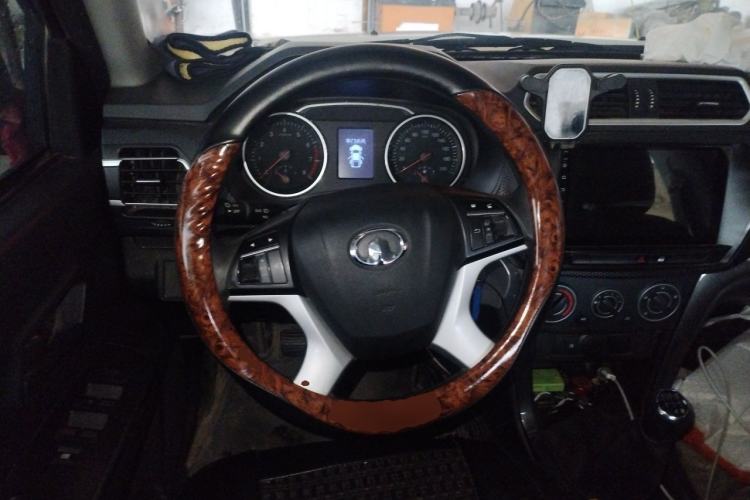 Used Great Wall Wingle 5 2021 1.5T Two-Wheel Drive "Dry Meal" Elite Version with 1820mm Cargo Bed GW4G15K Steering Wheel