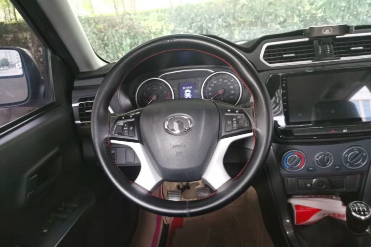 Used Great Wall Wingle 5 2021 1.5T Two-Wheel Drive "Dry Meal" Value Edition with an Extra-Long 1820mm Cargo Bed Equipped with GW4G15K Engine Steering Wheel