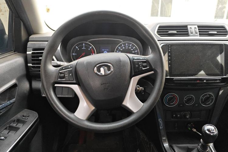 Used Great Wall Wingle 5 2021 2.0T Diesel Two-Wheel Drive Elite Version Big Double Cab China VI Standard GW4D20M Steering Wheel