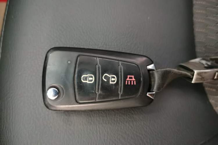 Used Great Wall Wingle 5 2021 1.5T Two-Wheel Drive "Dry Meal" Value Edition with an Extra-Long 1820mm Cargo Bed Equipped with GW4G15K Engine Vehicle Key