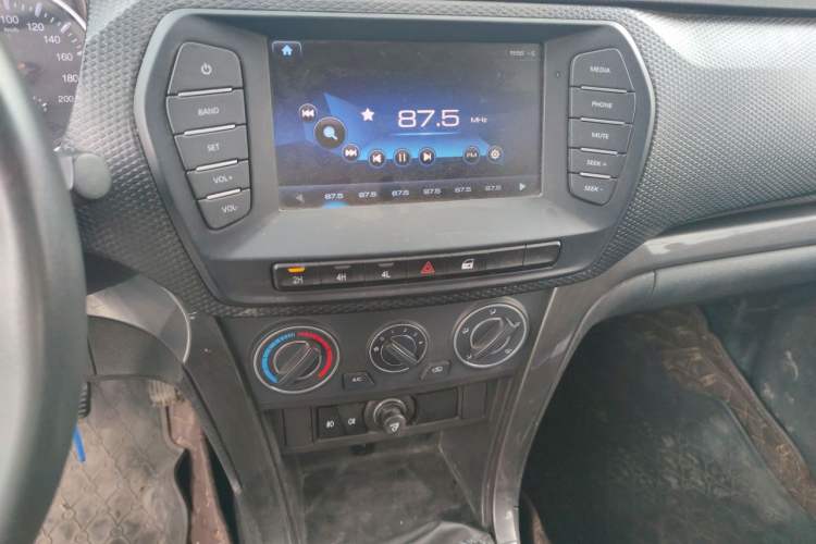 Used Great Wall Wingle 5 2023 2.4L Gasoline 4x4 Entry-Level Big Double Audio And AC Panel