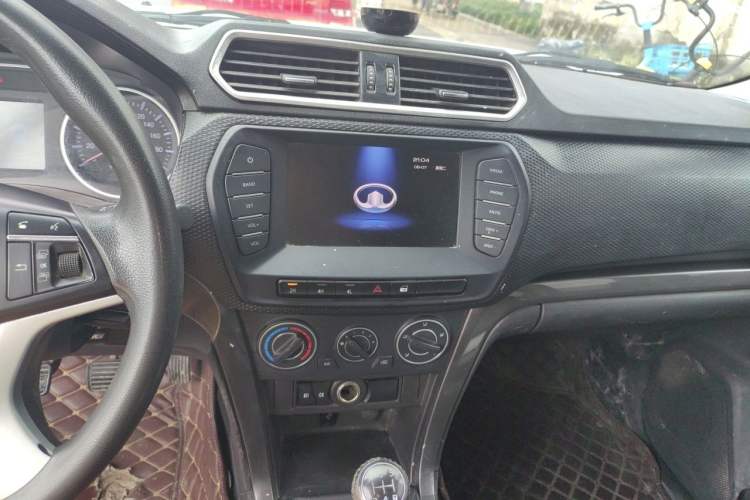 Used Great Wall Wingle 5 2023 2.4L Gasoline 4x4 Elite Plus Double Cab Audio And AC Panel