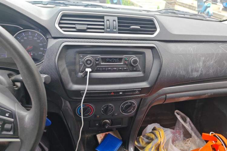 Used Great Wall Wingle 5 2023 2.0T Diesel Two-Wheel Drive Advanced Big Double Audio And AC Panel