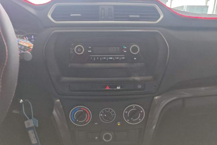 Used Great Wall Wingle 5 2023 2.0T Diesel Two-Wheel Drive Advanced Big Double Audio And AC Panel