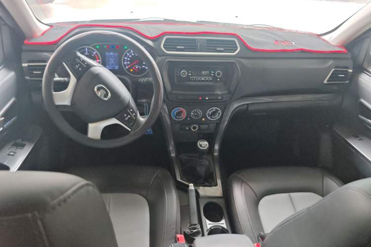 Used Great Wall Wingle 5 2023 2.0T Diesel Two-Wheel Drive Advanced Big Double Center Console