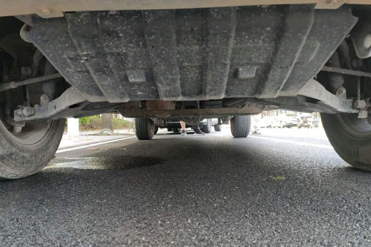 Used Great Wall Wingle 5 2023 2.4L Gasoline Two-Wheel-Drive Elite Model Flat Bed Truck Chassis Front