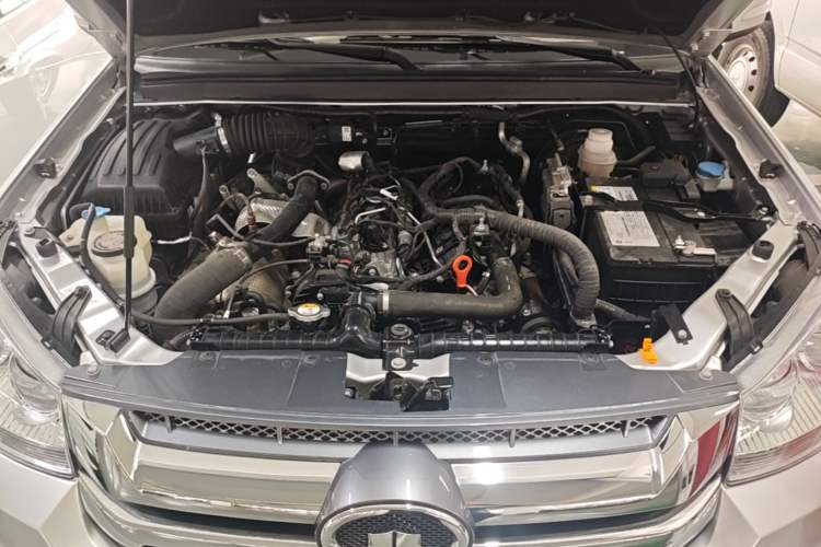 Used Great Wall Wingle 5 2023 2.0T Diesel Two-Wheel Drive Advanced Big Double Engine Bay