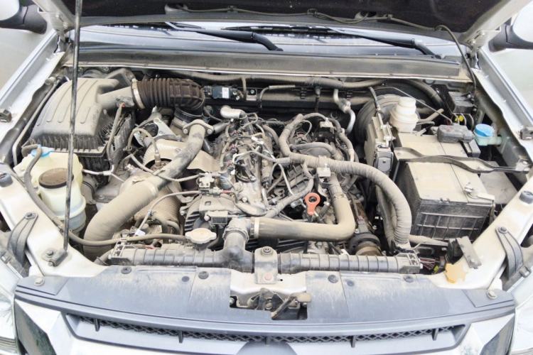 Used Great Wall Wingle 5 2023 2.0T Diesel Two-Wheel Drive Advanced Big Double Engine Bay